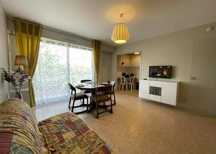 Avec Balcon Et Parking Pres De La - St-jean-de-monts - Fr-1-224c-284 *