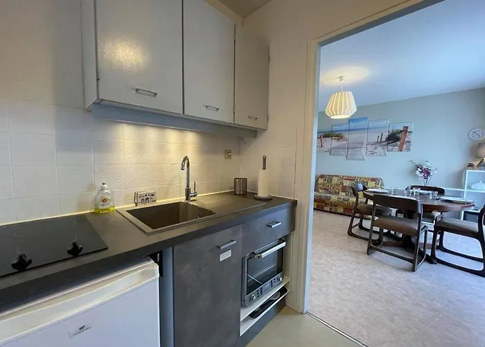 Avec Balcon Et Parking Pres De La - St-jean-de-monts - Fr-1-224c-284 Lägenhet Saint-Jean-de-Monts